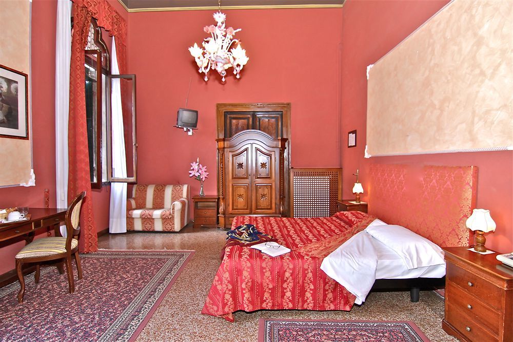 Palazzo Lion Morosini - Check In Presso Locanda Ai Santi Apostoli Βενετία Εξωτερικό φωτογραφία