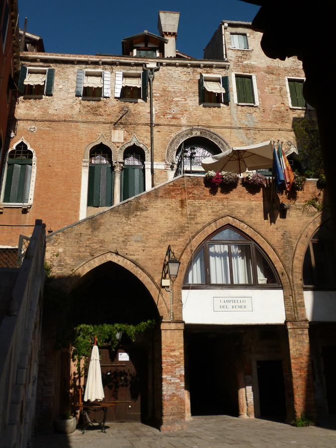 Palazzo Lion Morosini - Check In Presso Locanda Ai Santi Apostoli Βενετία Εξωτερικό φωτογραφία